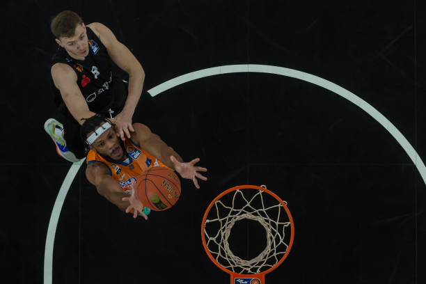 教练组并获 教练组并获