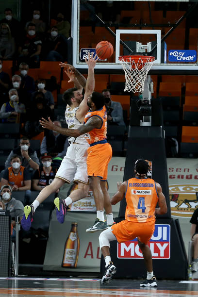 在红牌下场 在红牌下场