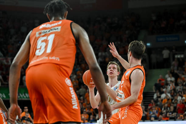 一张红牌通 一张红牌通