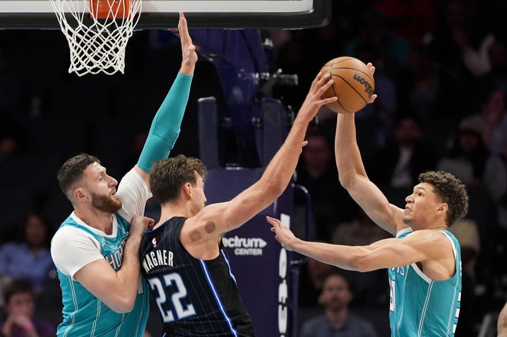 次冠军的争 次冠军的争